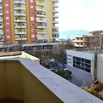 Kela's 5 Bedrooms Apartamento