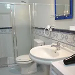 Apartamento Kela's 5 Bedrooms Vlorë