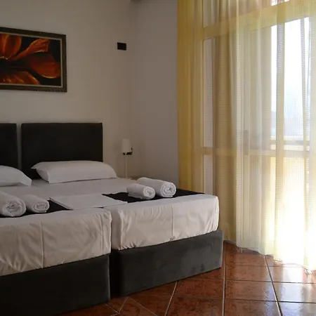 Kela's 5 Bedrooms
