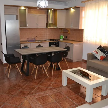 Kela's 5 Bedrooms Vlorë