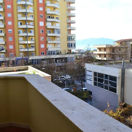 Kela's 5 Bedrooms Appartamento