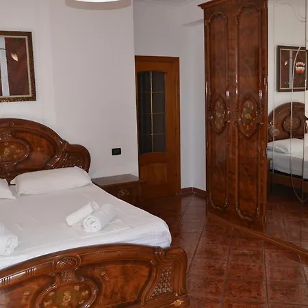 Kela's 5 Bedrooms * Vlorë