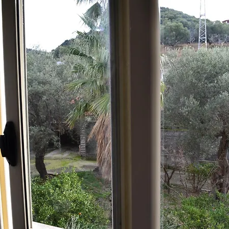 Kela's 5 Bedrooms Appartamento *