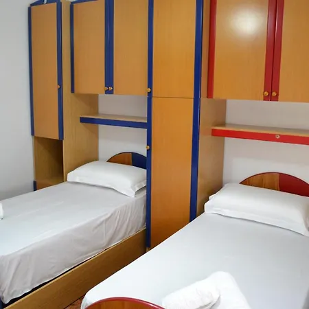 Appartamento Kela's 5 Bedrooms Vlorë