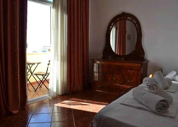 Kela's 5 Bedrooms * Avlonya